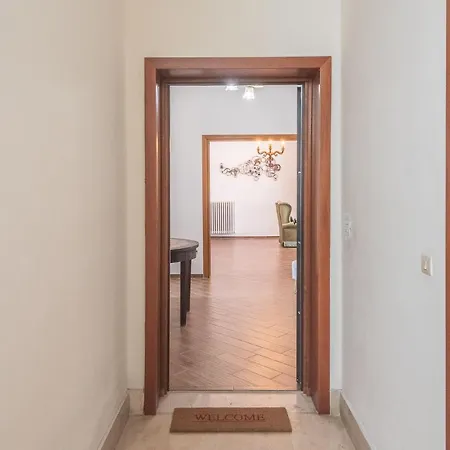 Pappacoda 7 Deluxe -- Selection Apartment