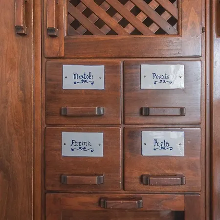 Pappacoda 7 Deluxe -- Selection Apartment
